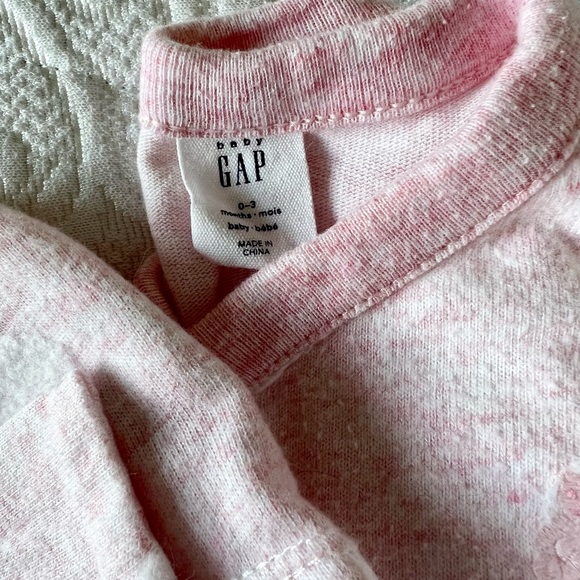 Gap Baby Girl 0-3m sleepers - Picture 3 of 3